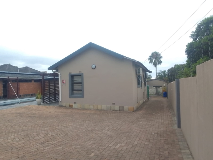 To Let 3 Bedroom Property for Rent in Selborne Eastern Cape